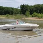 2003 Sea Ray 220 Select with 5.0 L and trailer 3